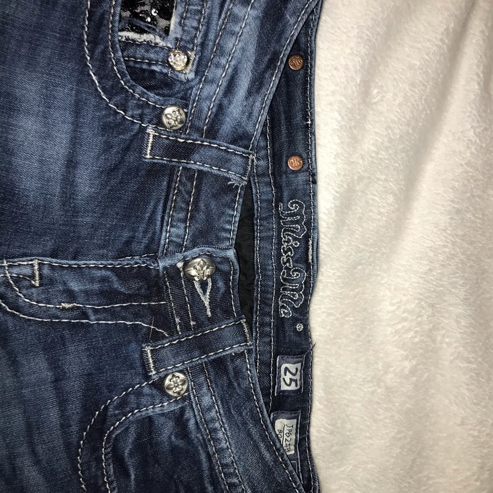 Boot cut jeans